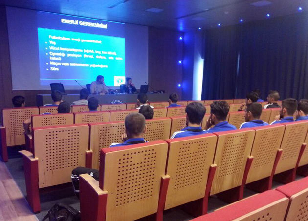 Altyapımızda beslenme ve psikoloji semineri