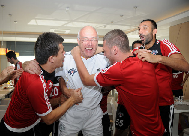 Jambor’a doğum günü sürprizi