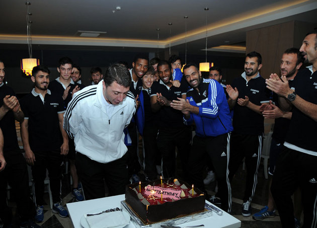 Arveladze’ye doğum günü kutlaması