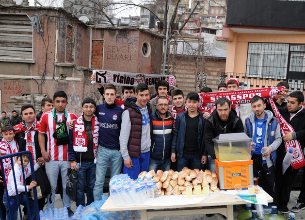 Taraftarlar bir araya geldi