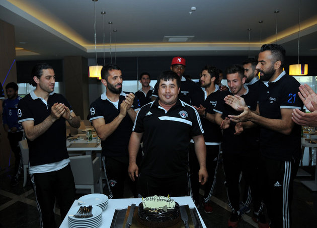 Rahman’a doğum günü kutlaması