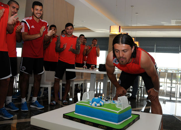 Orhan’a doğum günü kutlaması