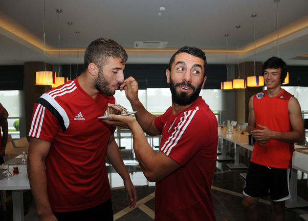 Alpaslan’a doğum günü kutlaması