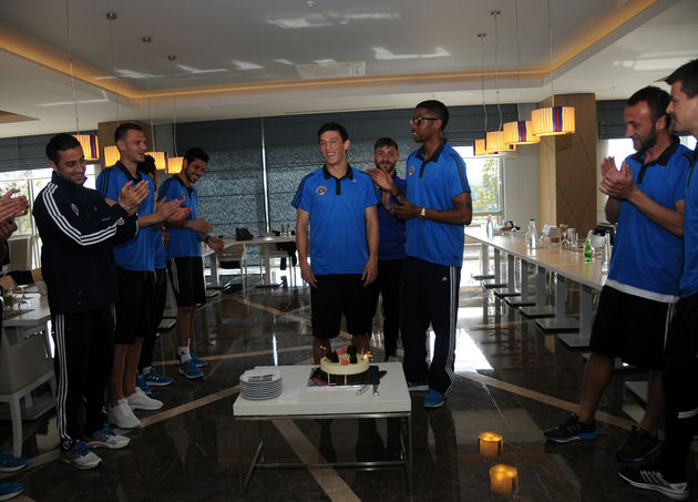 Castro’ya doğum günü kutlaması