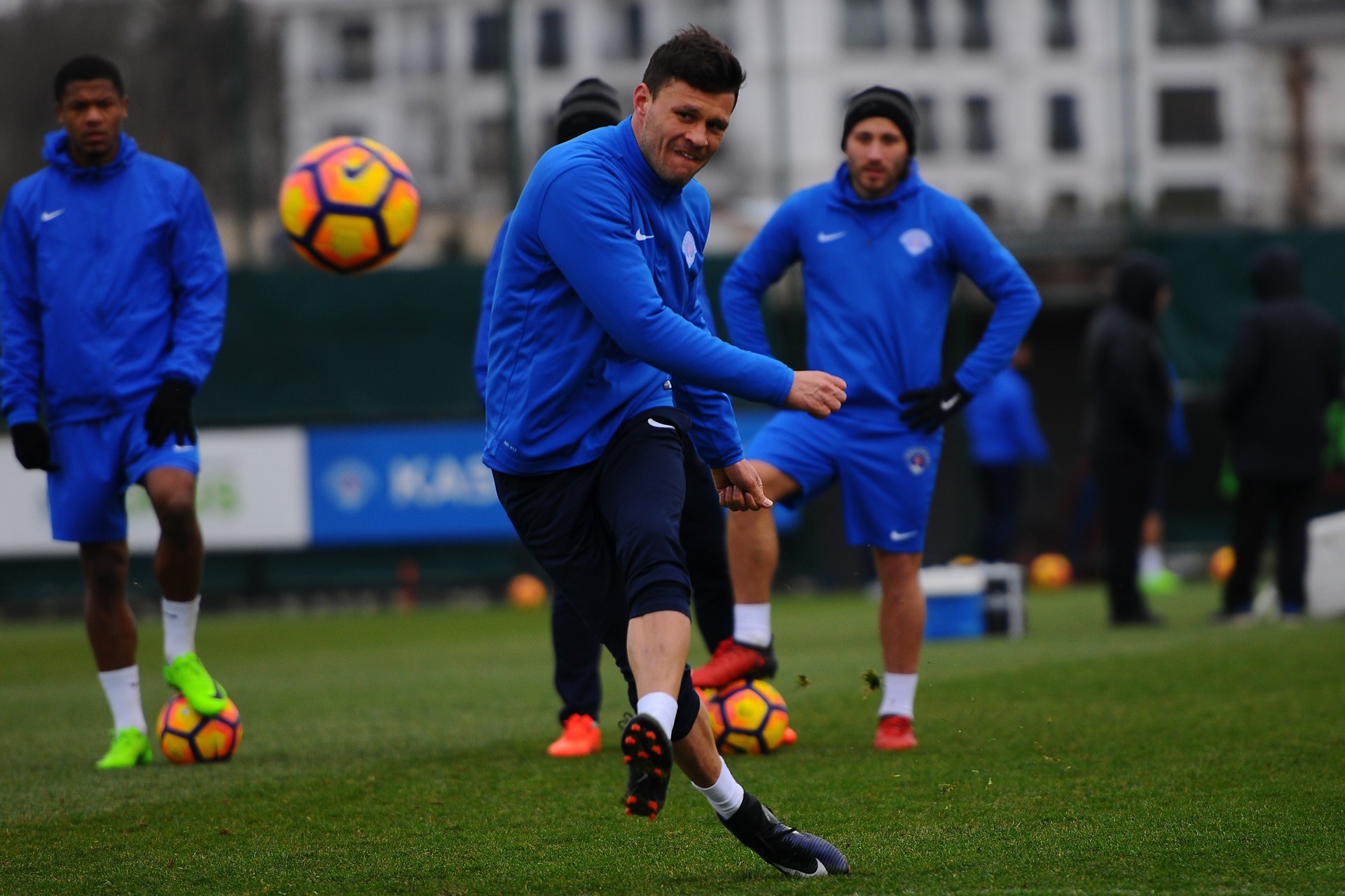 Hazırlıklar devam ediyor