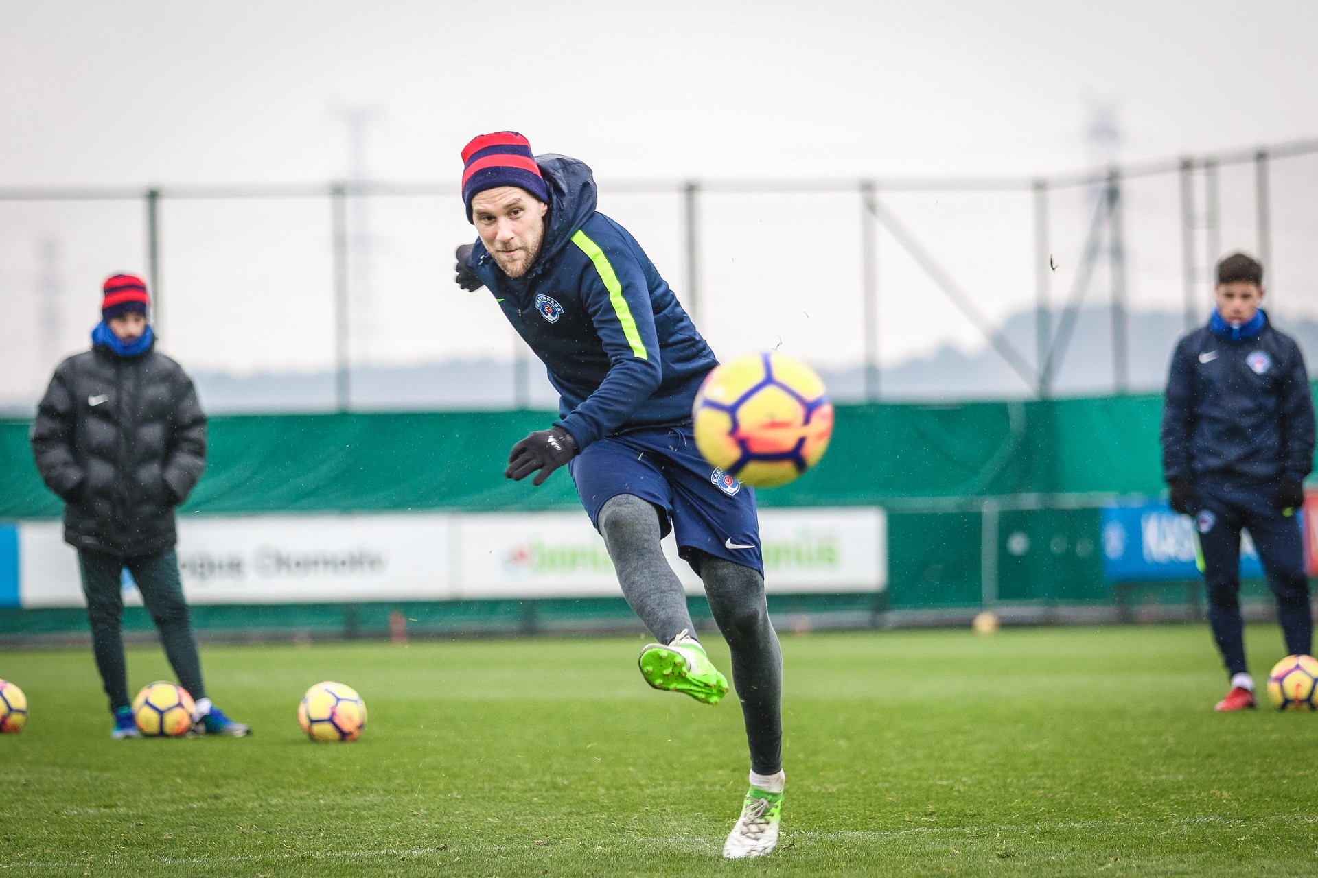 Hazırlıklar devam ediyor