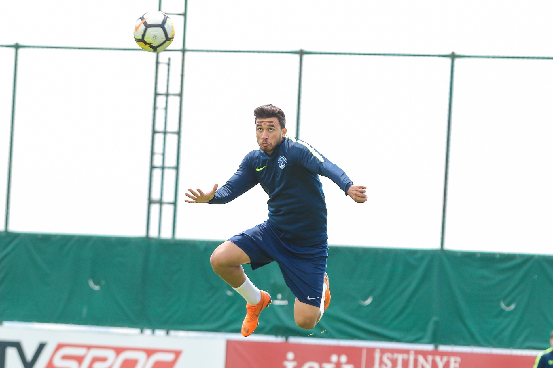 Hazırlıklar devam ediyor