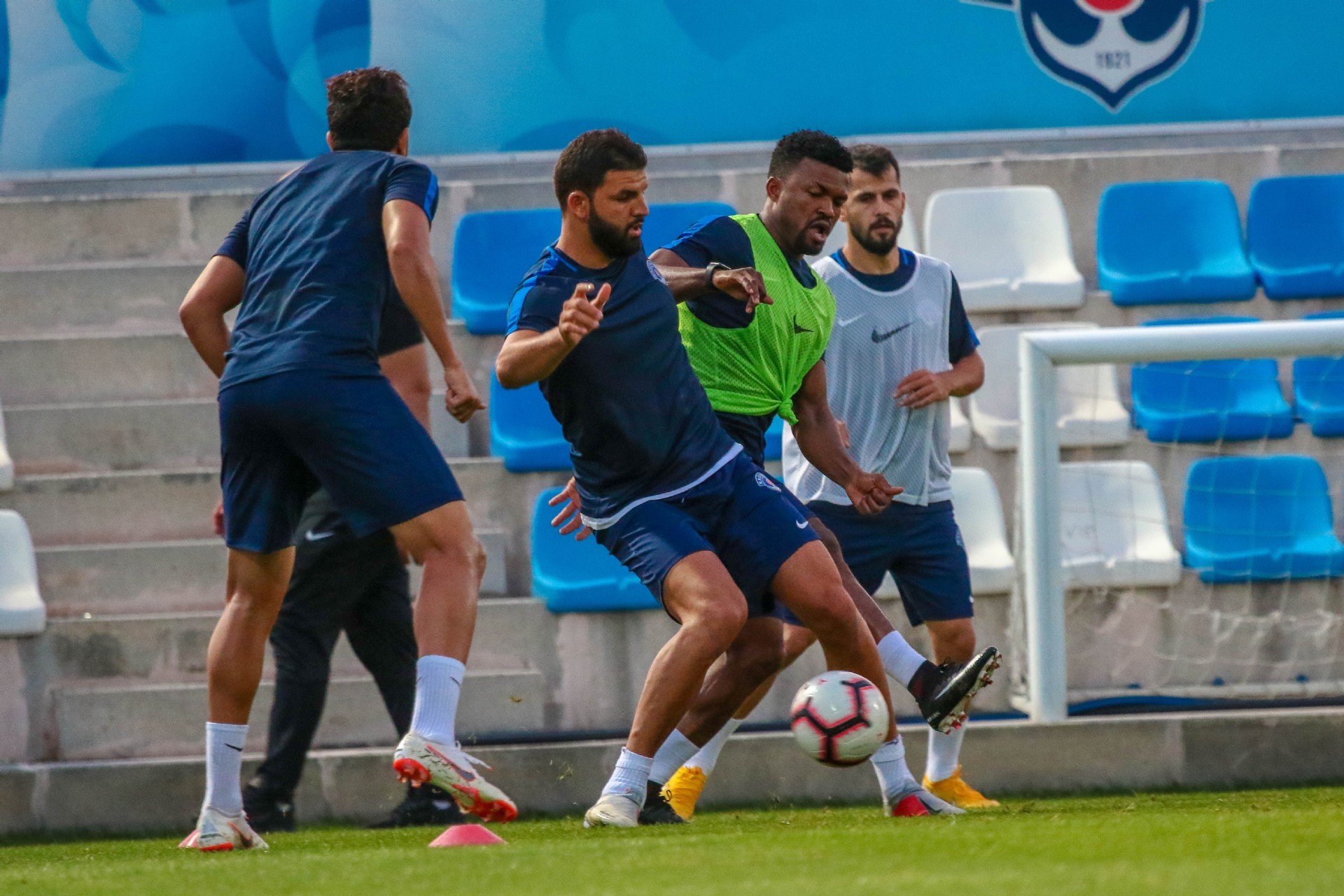 Hazırlıklar devam ediyor