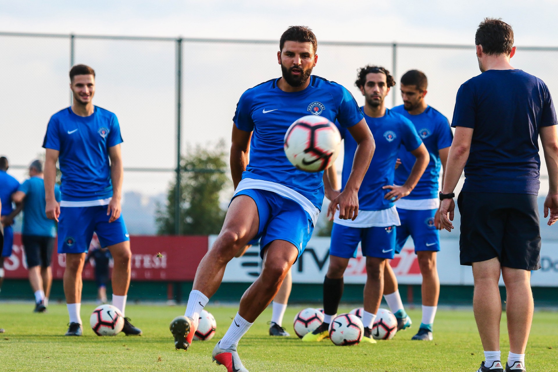 Hazırlıklar sürüyor