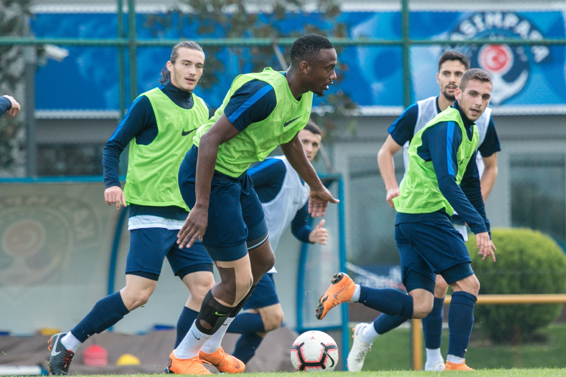 Hazırlıklar devam ediyor