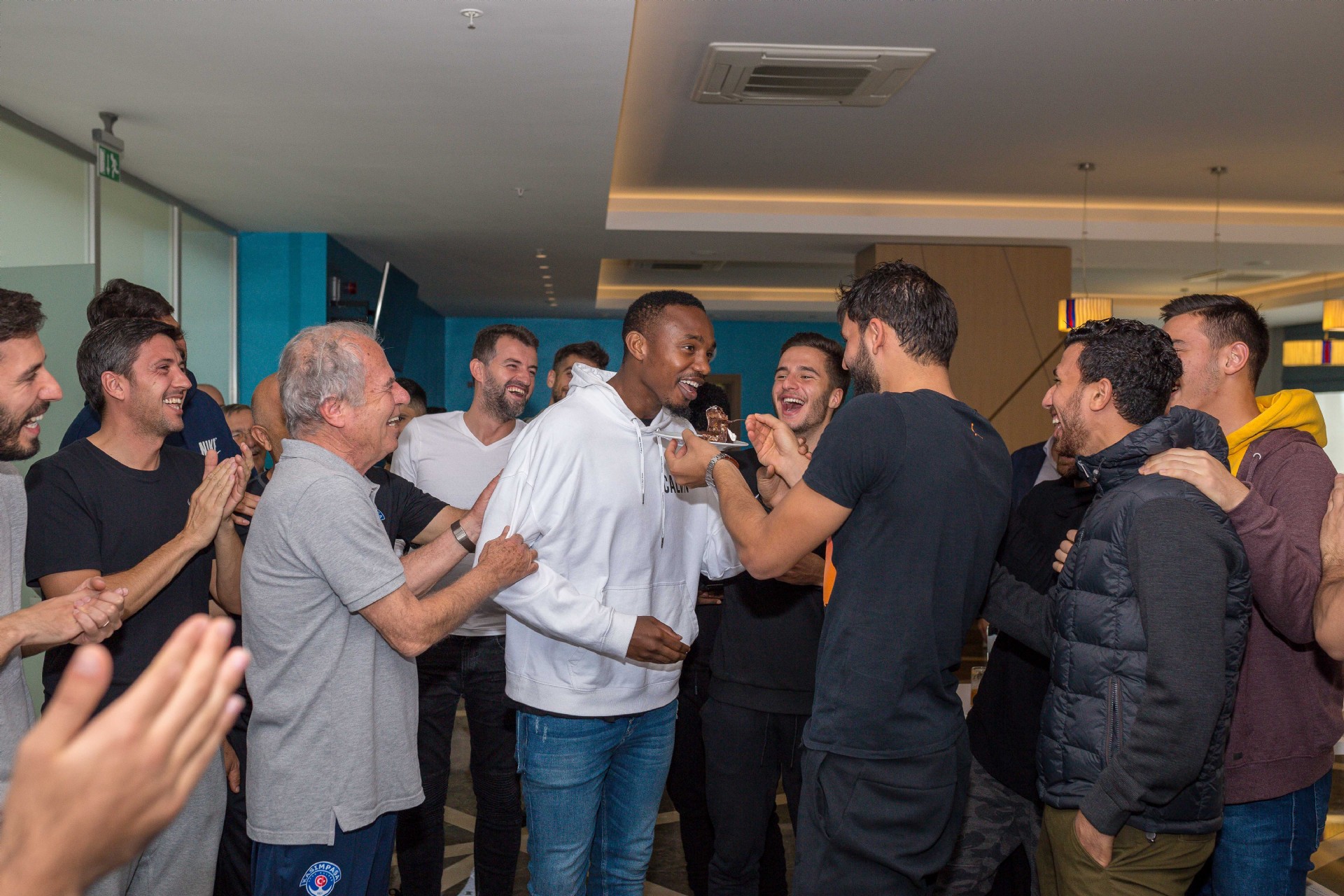 Koita’ya doğum günü kutlaması