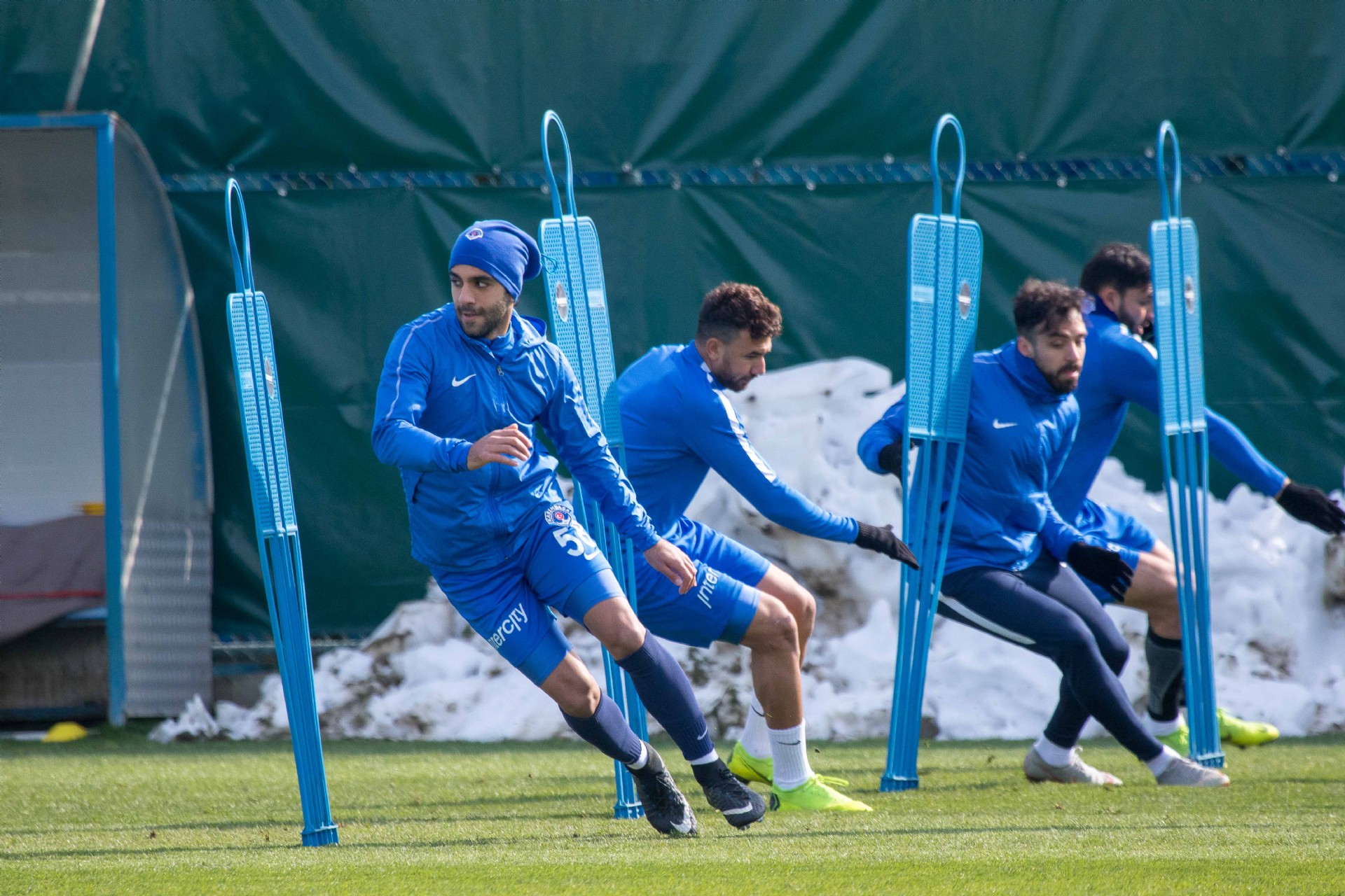 Hazırlıklar devam ediyor