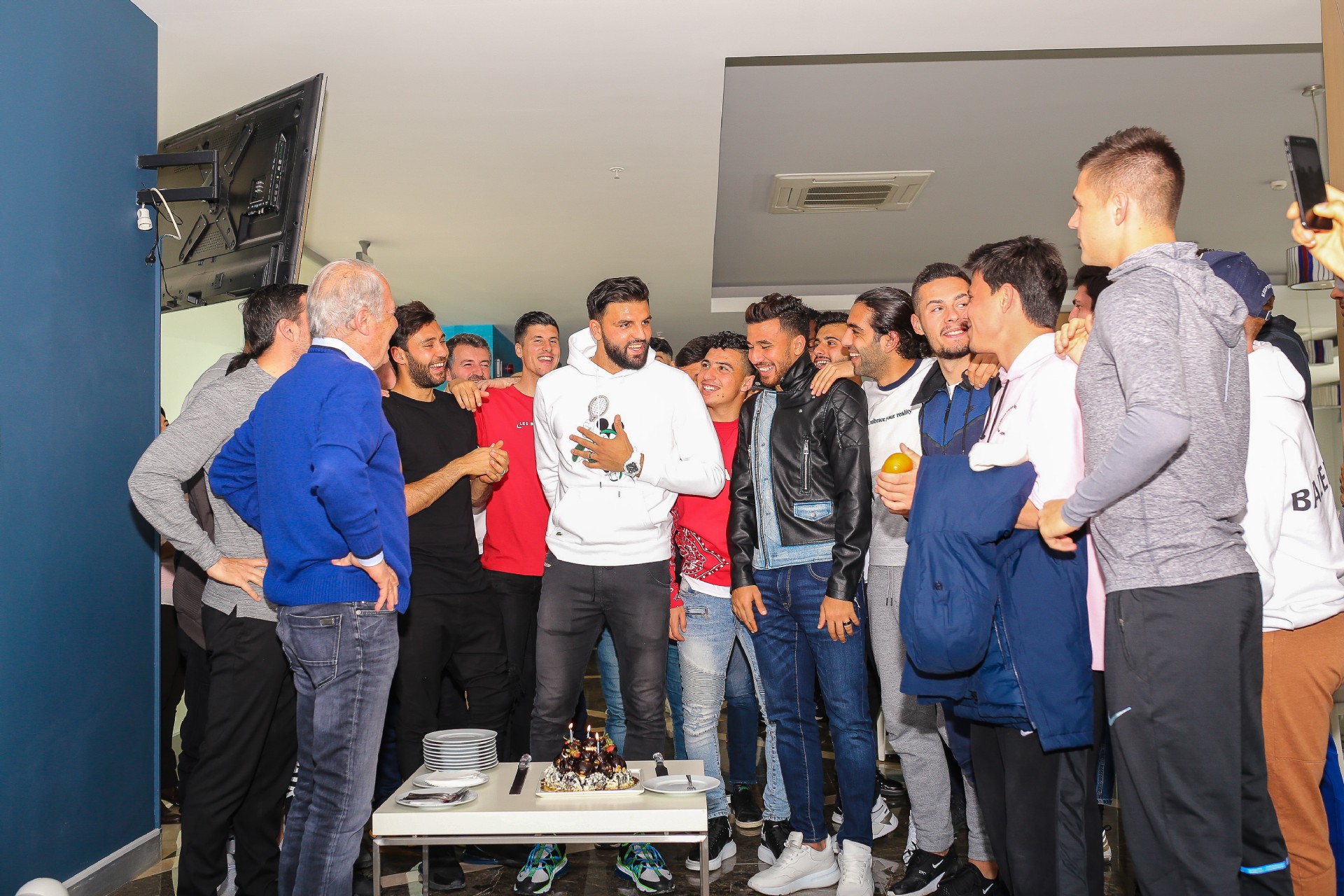 Ben Youssef’e doğum günü kutlaması