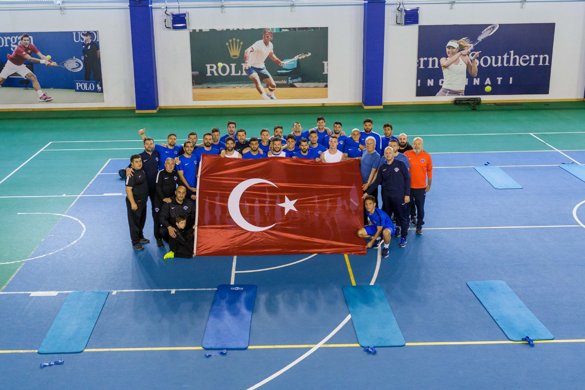 Hazırlıklar devam ediyor