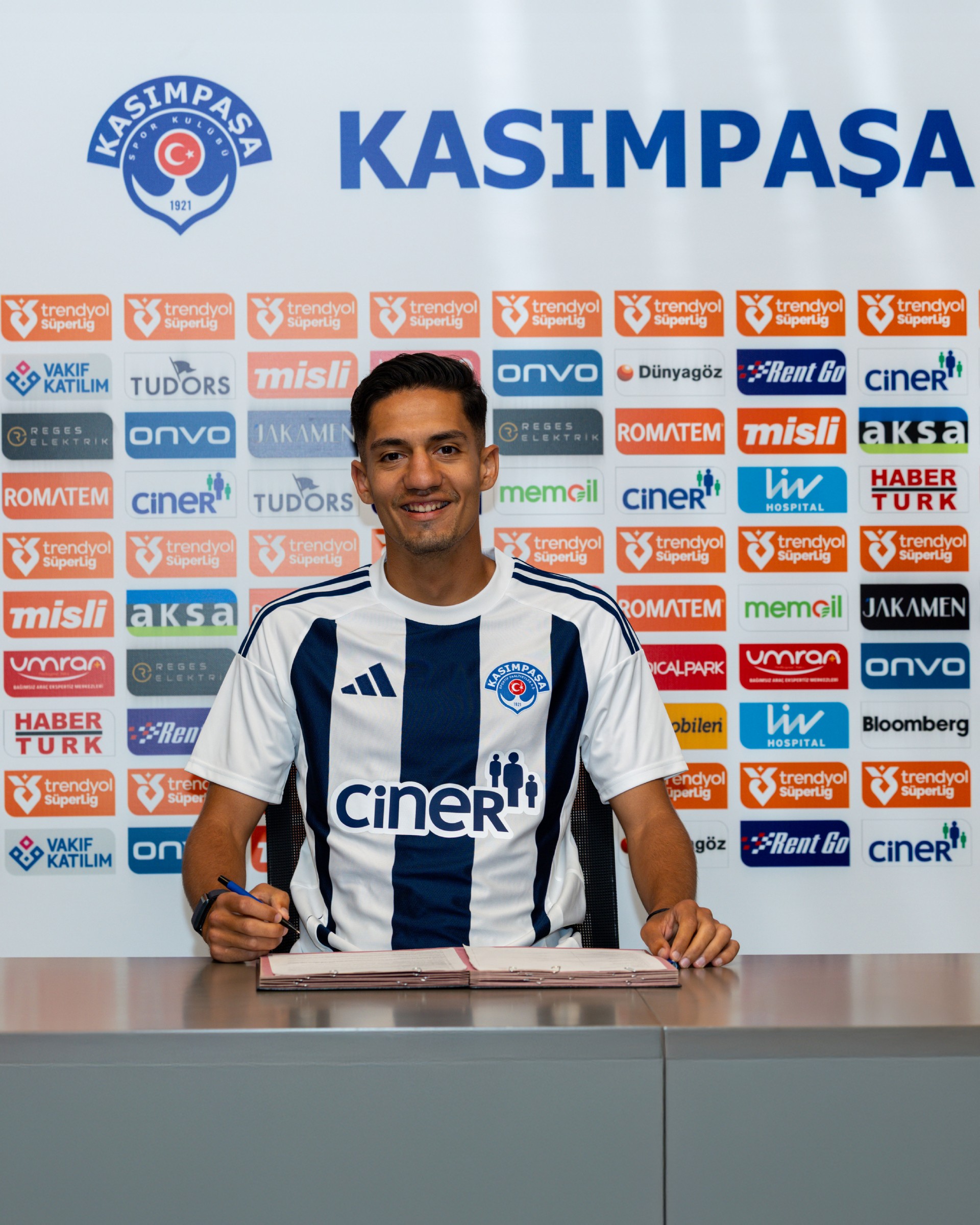 Cem Üstündağ Kasımpaşamızda